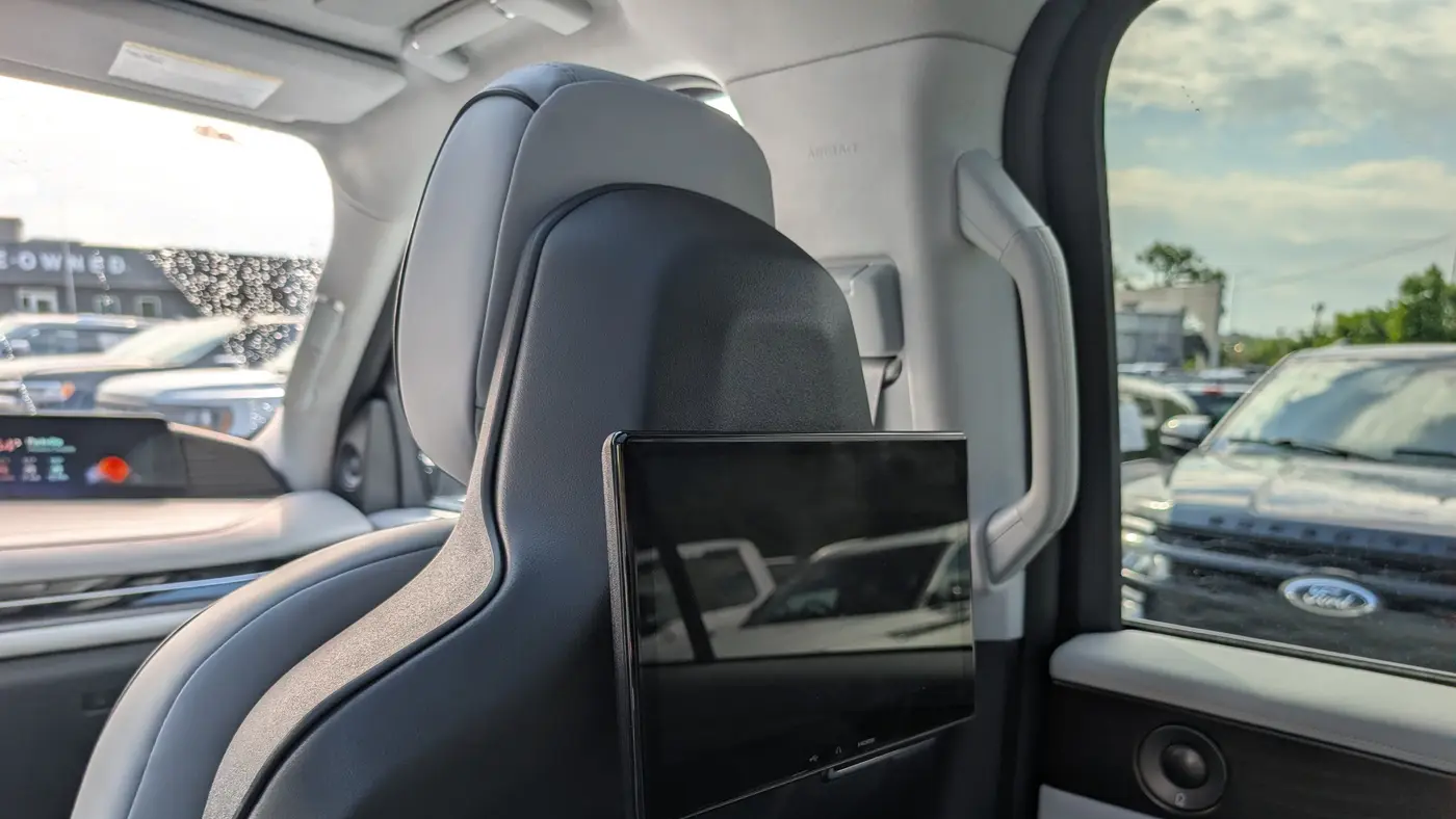 2025 Lincoln Navigator L Black Label
