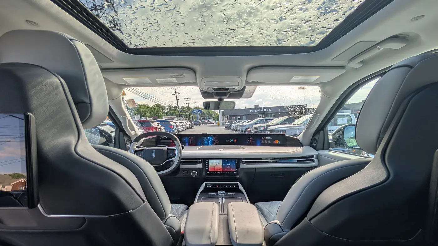 2025 Lincoln Navigator L Black Label