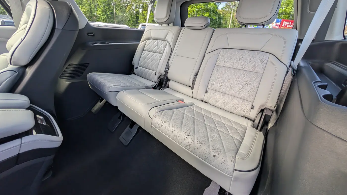 2025 Lincoln Navigator L Black Label