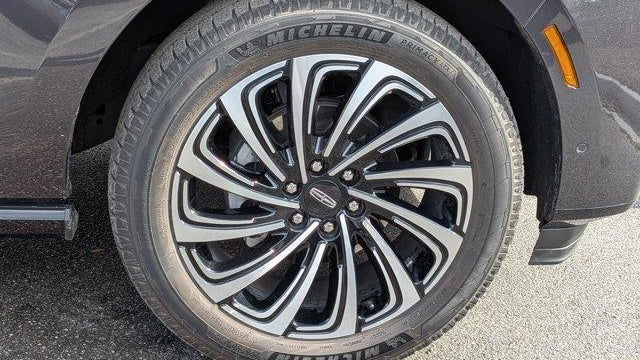 2025 Lincoln Navigator L Black Label