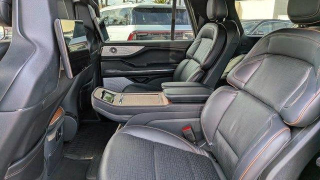 2025 Lincoln Navigator L Black Label
