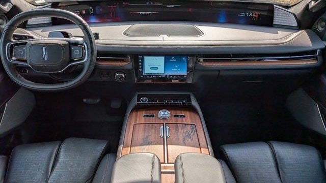 2025 Lincoln Navigator L Black Label