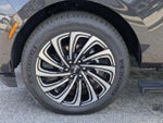 2025 Navigator L Thumbnail 5