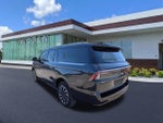 2025 Navigator L Thumbnail 6
