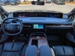 2025 Navigator L Thumbnail 17