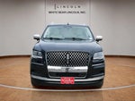 2023 Navigator L Thumbnail 4