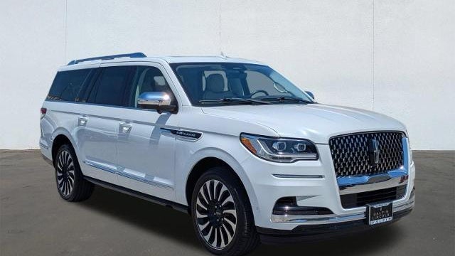 2023 Lincoln Navigator L Black Label