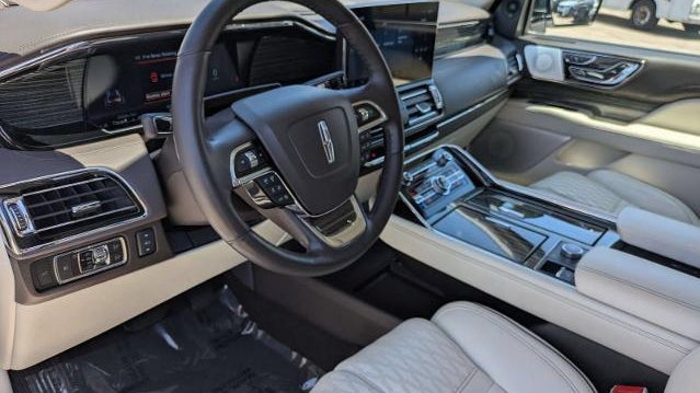 2023 Lincoln Navigator L Black Label