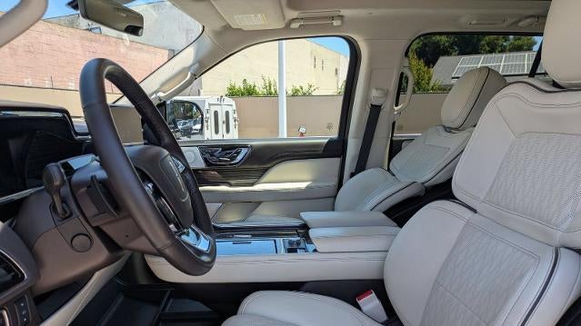2023 Lincoln Navigator L Black Label