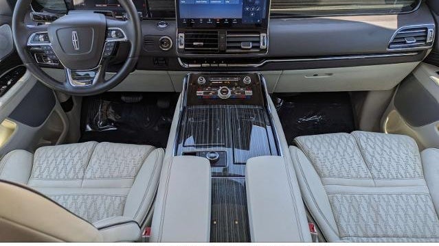 2023 Lincoln Navigator L Black Label