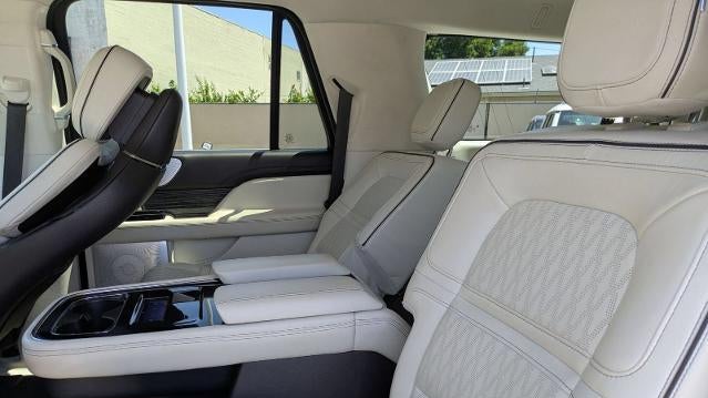 2023 Lincoln Navigator L Black Label
