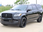 2023 Navigator L Thumbnail 3