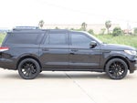 2023 Navigator L Thumbnail 4