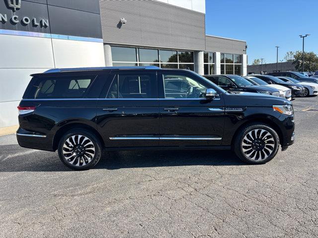 2023 Lincoln Navigator - $61,985