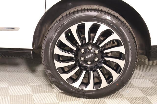 2024 Lincoln Navigator - $62,919
