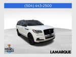 2024 Navigator L Thumbnail 1