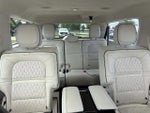 2024 Navigator L Thumbnail 10