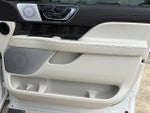 2024 Navigator L Thumbnail 15