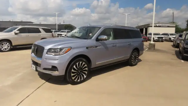 2024 Lincoln Navigator L Black Label