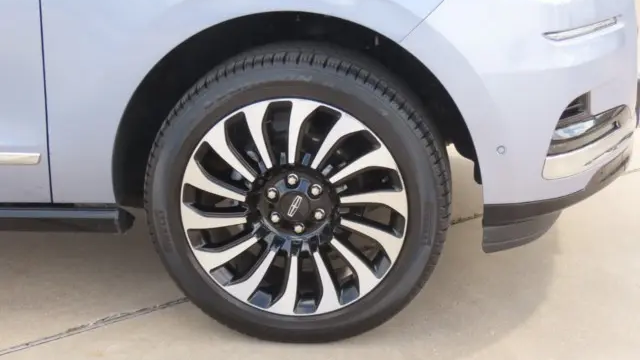 2024 Lincoln Navigator L Black Label
