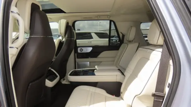 2024 Lincoln Navigator L Black Label