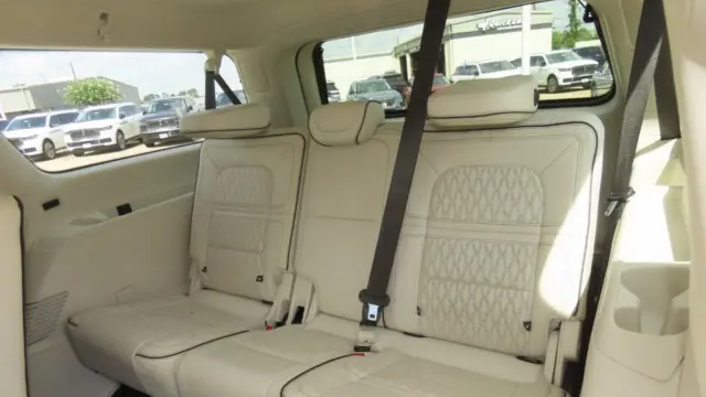 2024 Lincoln Navigator L Black Label