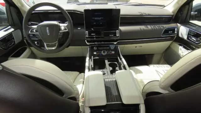2024 Lincoln Navigator L Black Label