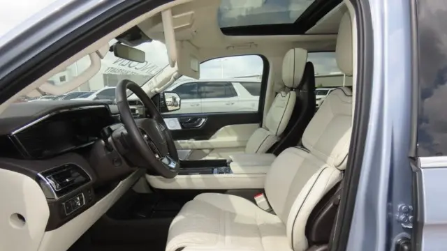 2024 Lincoln Navigator L Black Label