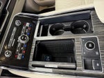 2024 Navigator L Thumbnail 12