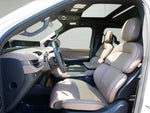 2025 Navigator L Thumbnail 10