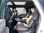 2025 Navigator L Thumbnail 11