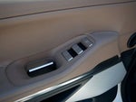 2025 Navigator L Thumbnail 19