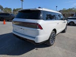 2025 Navigator L Thumbnail 4