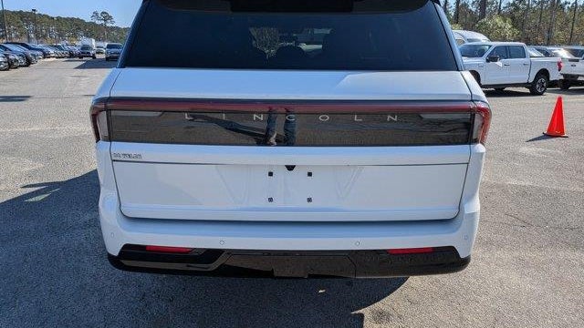 2025 Lincoln Navigator L Black Label