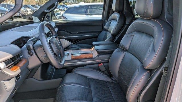 2025 Lincoln Navigator L Black Label
