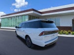 2025 Navigator L Thumbnail 6