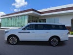 2025 Navigator L Thumbnail 7