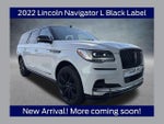 2022 Navigator L Thumbnail 1