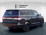 2022 Navigator L Thumbnail 2