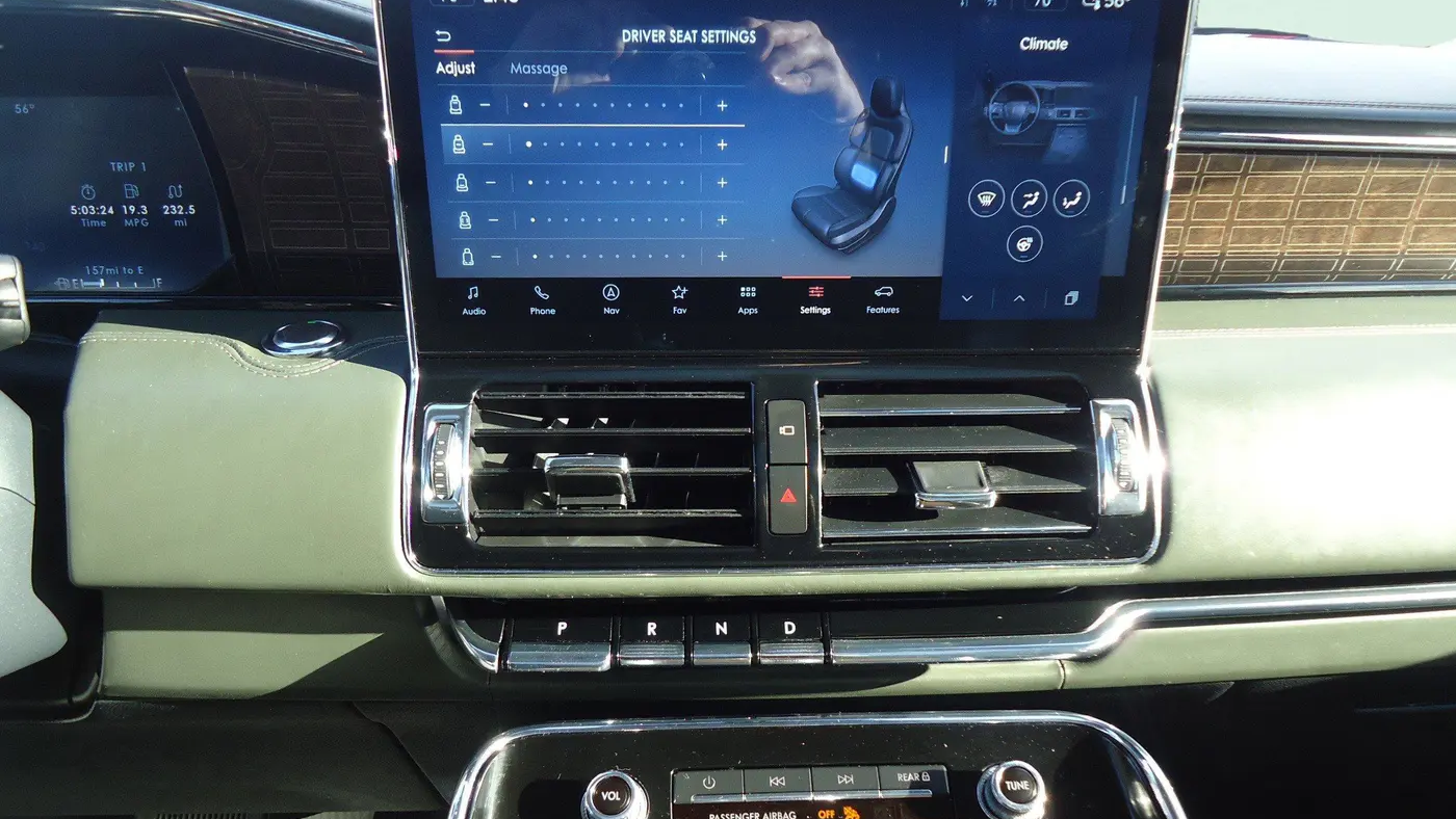 2022 Lincoln Navigator L Black Label