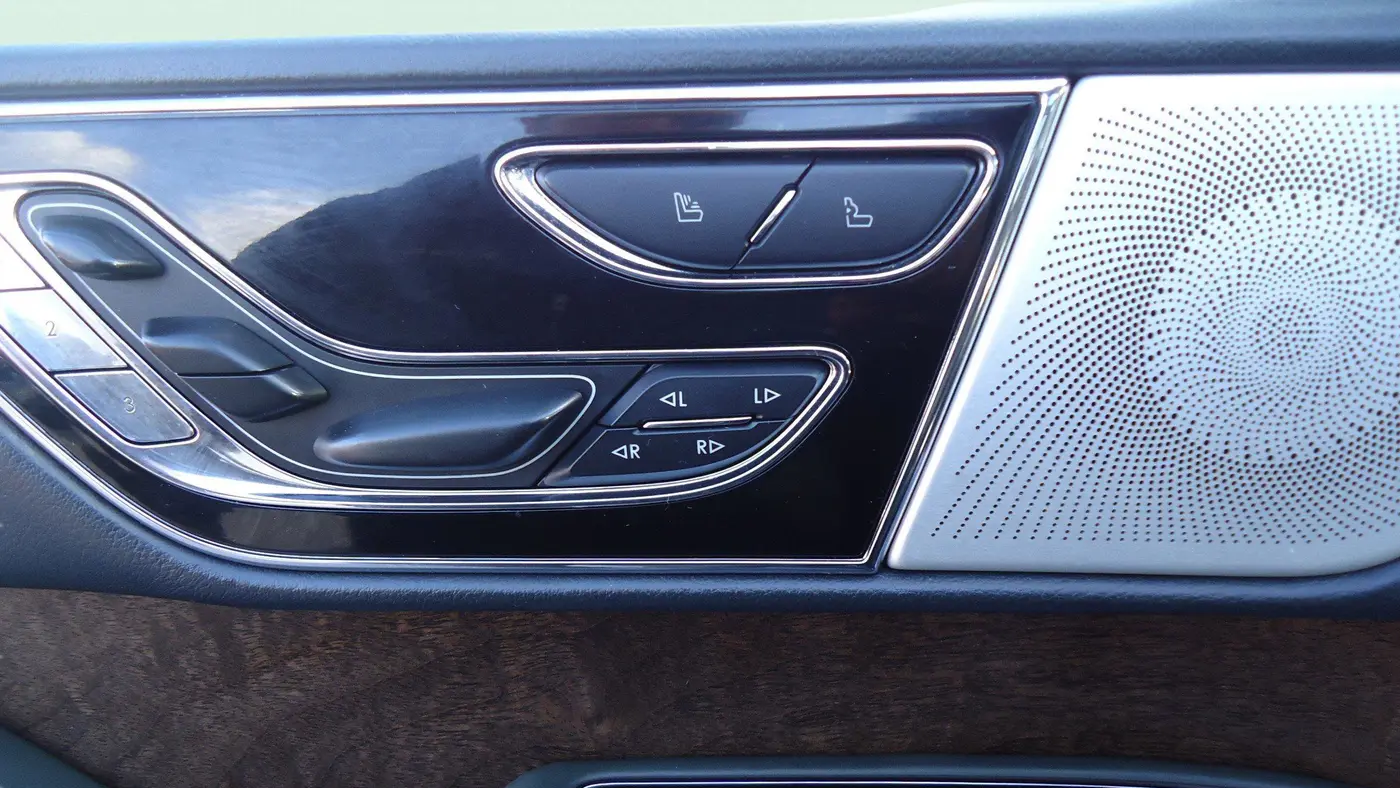2022 Lincoln Navigator L Black Label