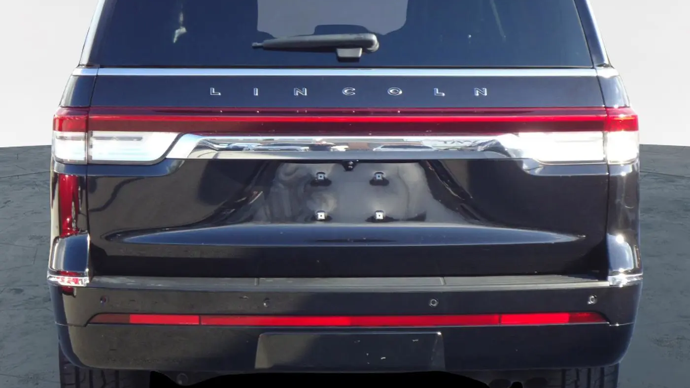 2022 Lincoln Navigator L Black Label