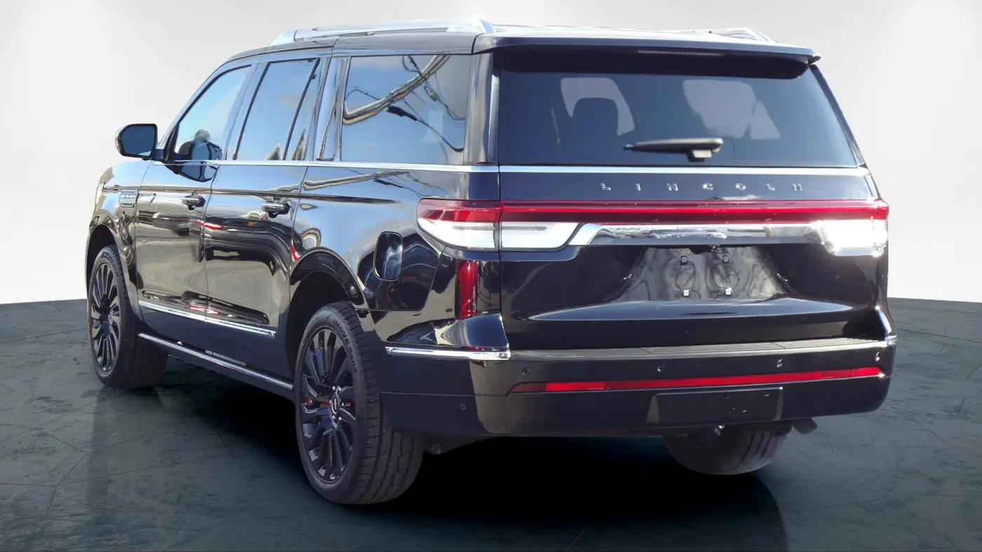 2022 Lincoln Navigator L Black Label