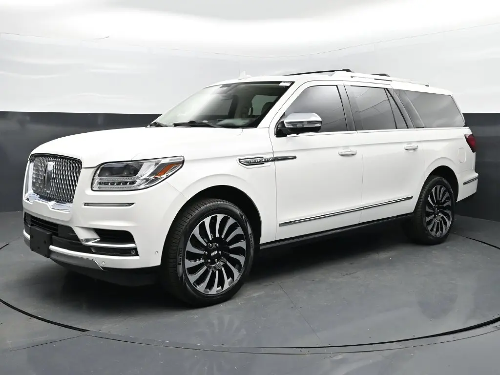 2021 Lincoln Navigator - $41,898