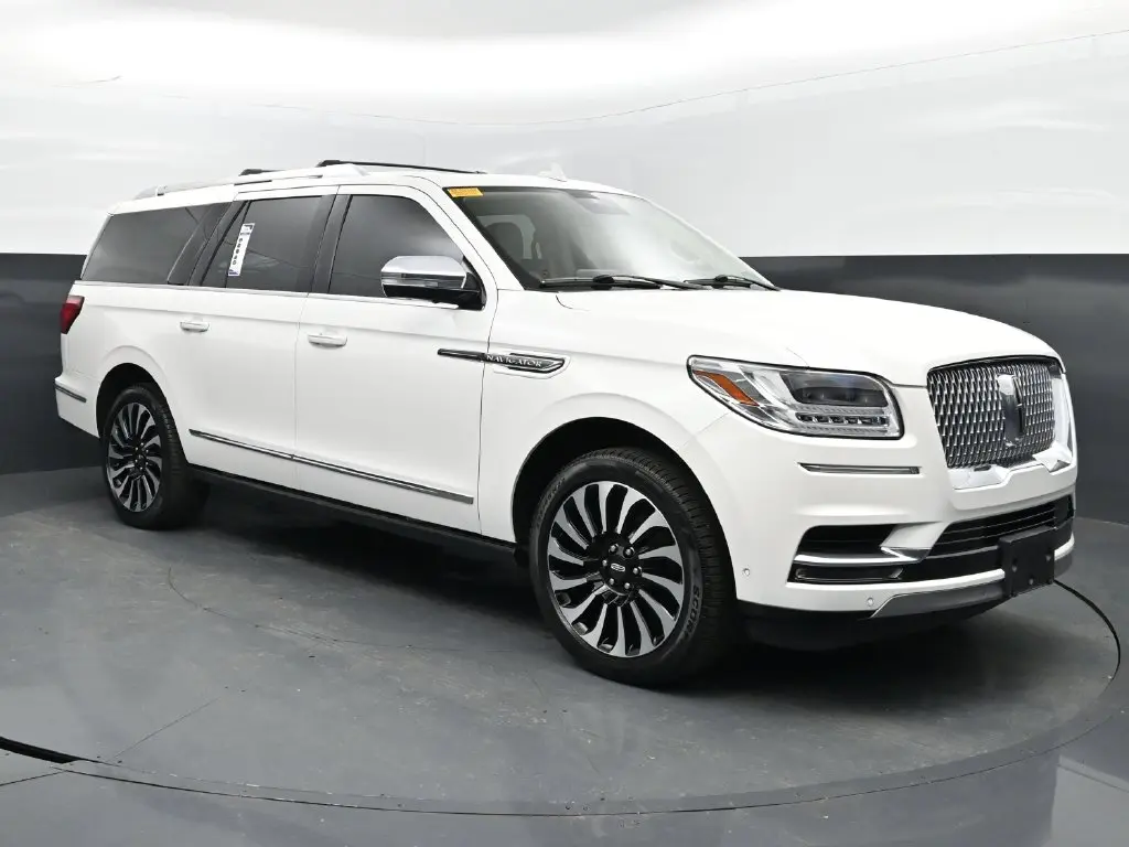 2021 Lincoln Navigator - $41,898