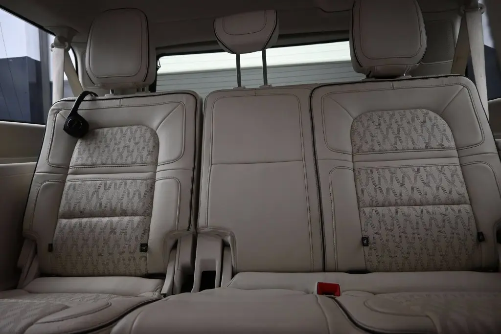 2021 Lincoln Navigator - $41,898