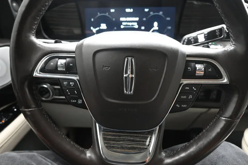 2021 Lincoln Navigator - $41,898