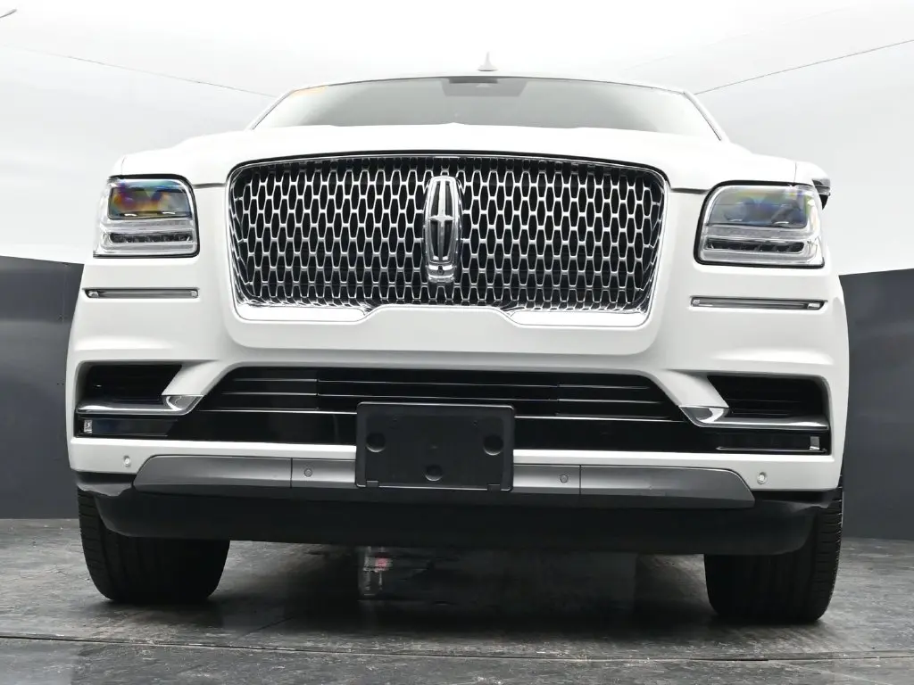 2021 Lincoln Navigator - $41,898