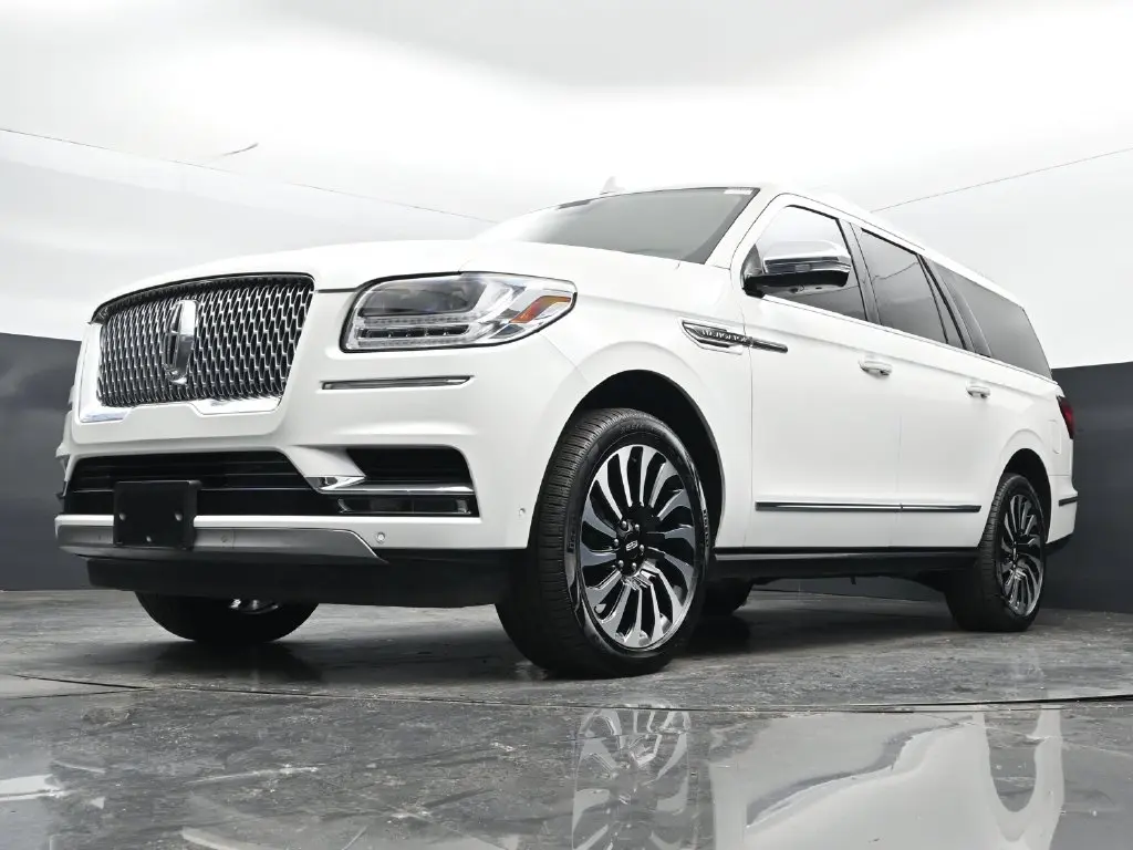 2021 Lincoln Navigator - $41,898