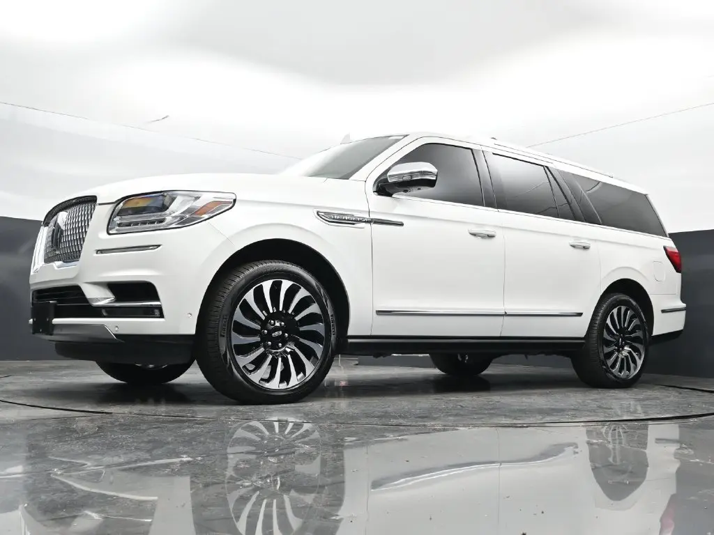2021 Lincoln Navigator - $41,898